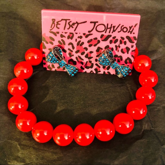 3/$20 ⛱ SUMMER END SALE⛱ 🆕 Betsey Johnson